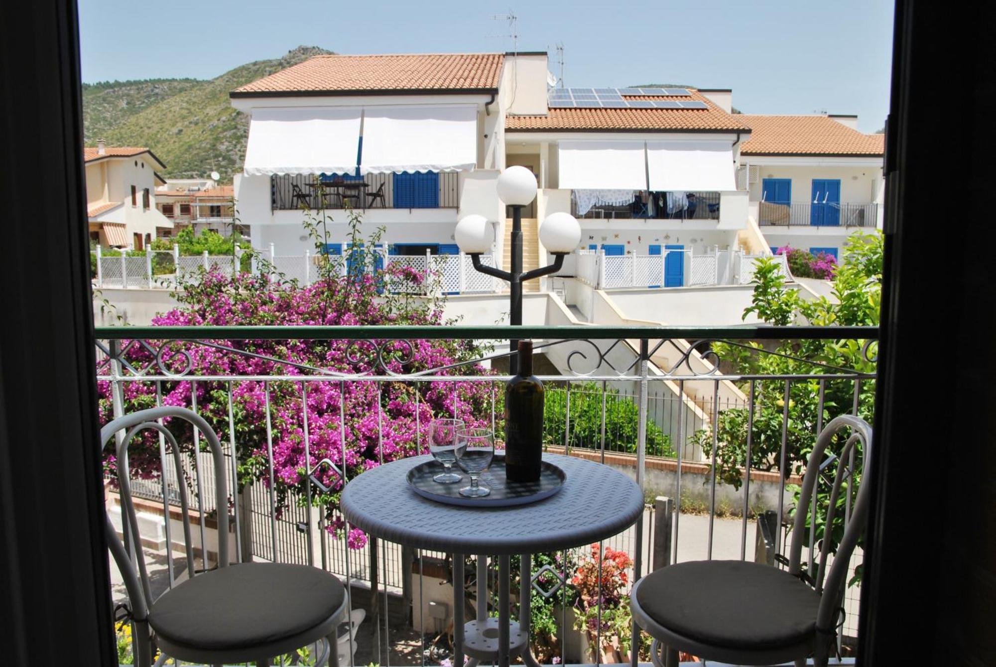 La Bouganville A 200 M Dal Mare Sperlonga Exterior photo
